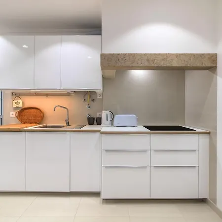 Apartment At Roma Boulevard *