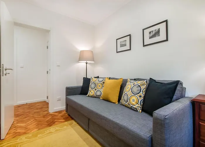 Apartment At Roma Boulevard