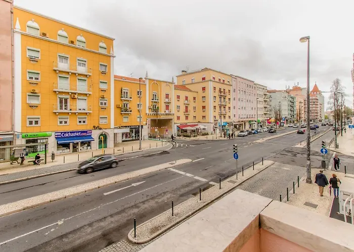 Apartment At Roma Boulevard