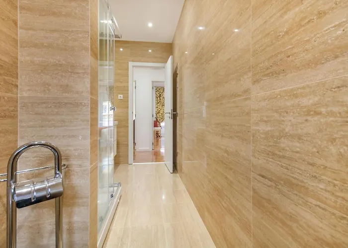 Apartment At Roma Boulevard