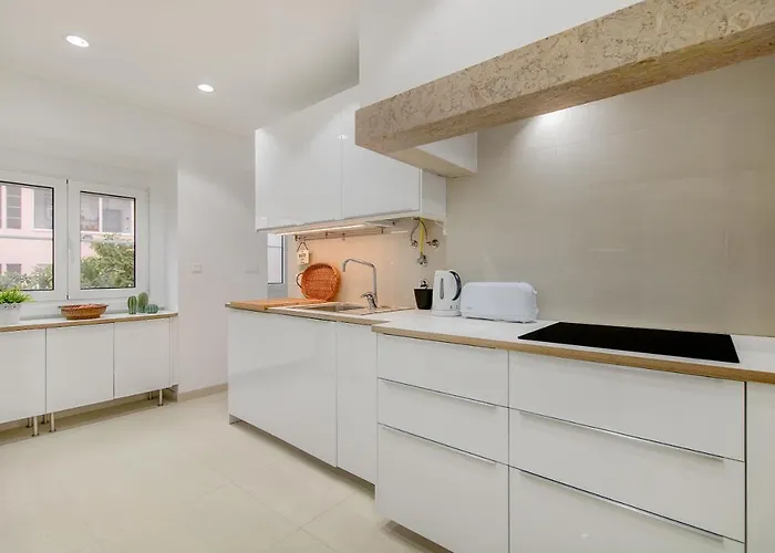 At Roma Boulevard Apartment